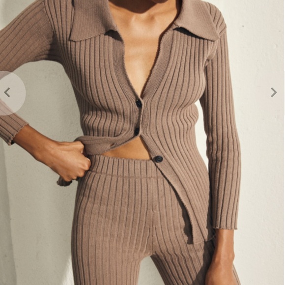 SET Alohas Icon knit cardigan and pant set - Picture 2 of 12